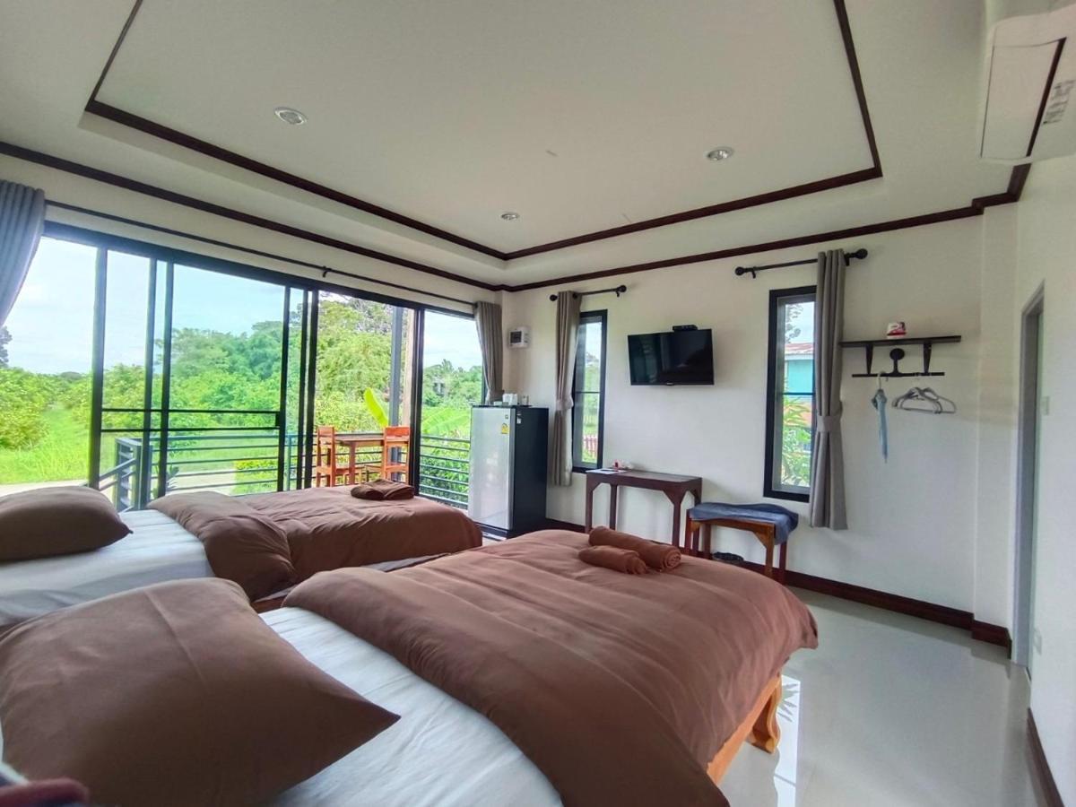 บ้านแม่อุทัยธานี Baanmae Uthaithani 외부 사진